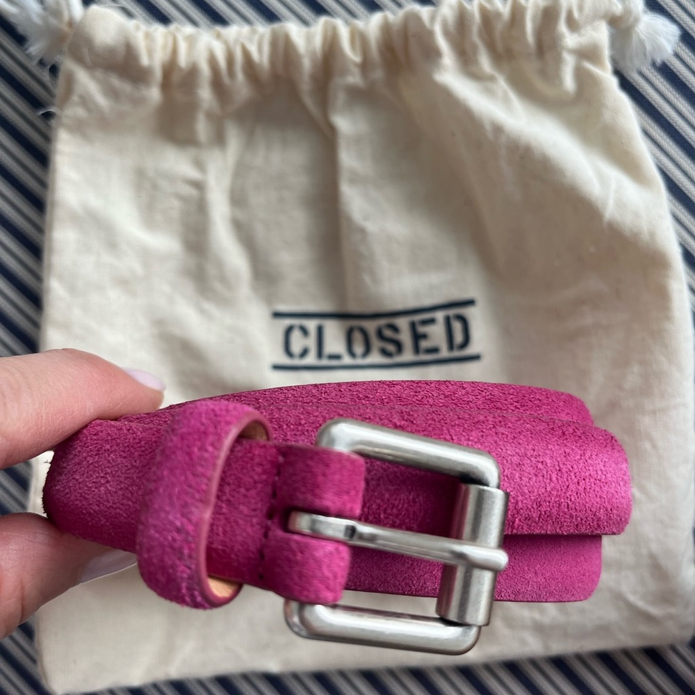 Closed- new, never used pink belt size 85